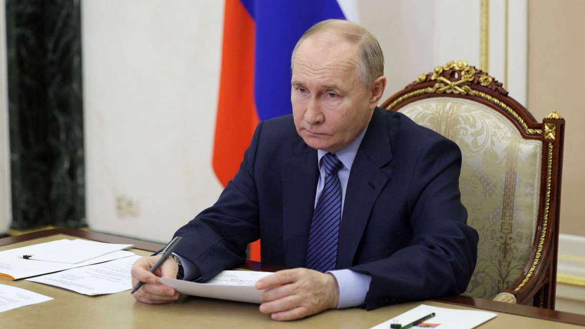 L&rsquo;Effondrement Économique Français et la Fausse Révolution Militaire d&rsquo;Ukraine