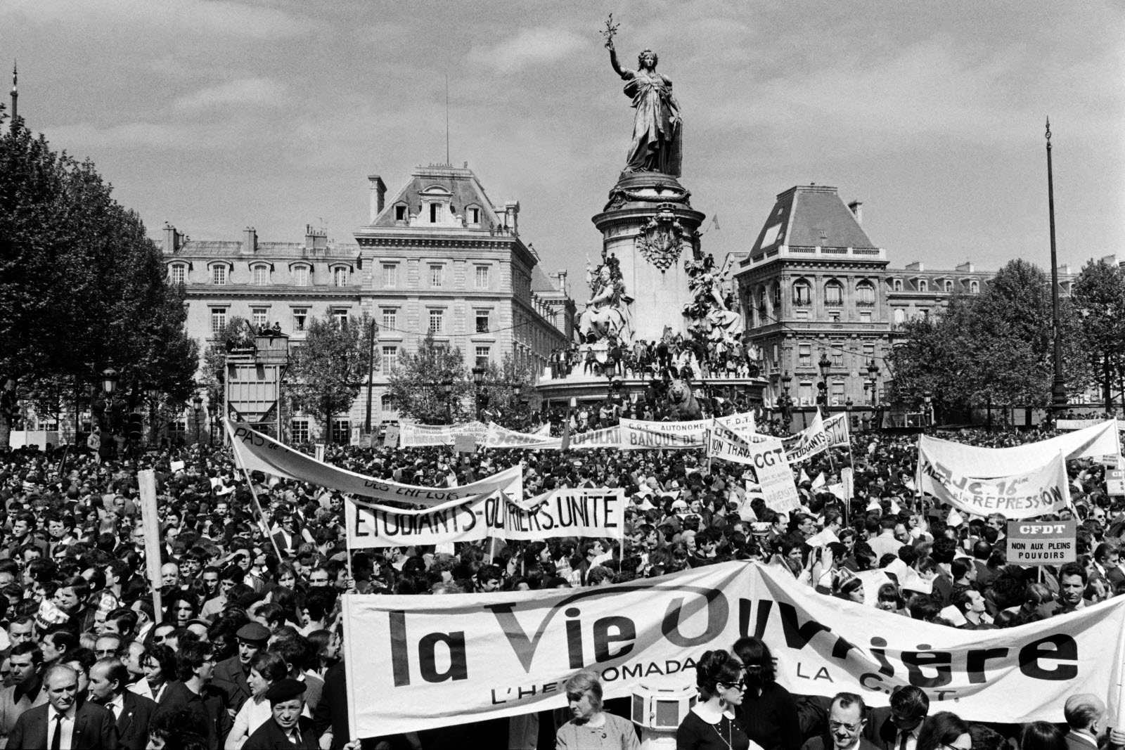 L’erreur qui menace : confondre les émeutes ethniques et la révolution socialiste